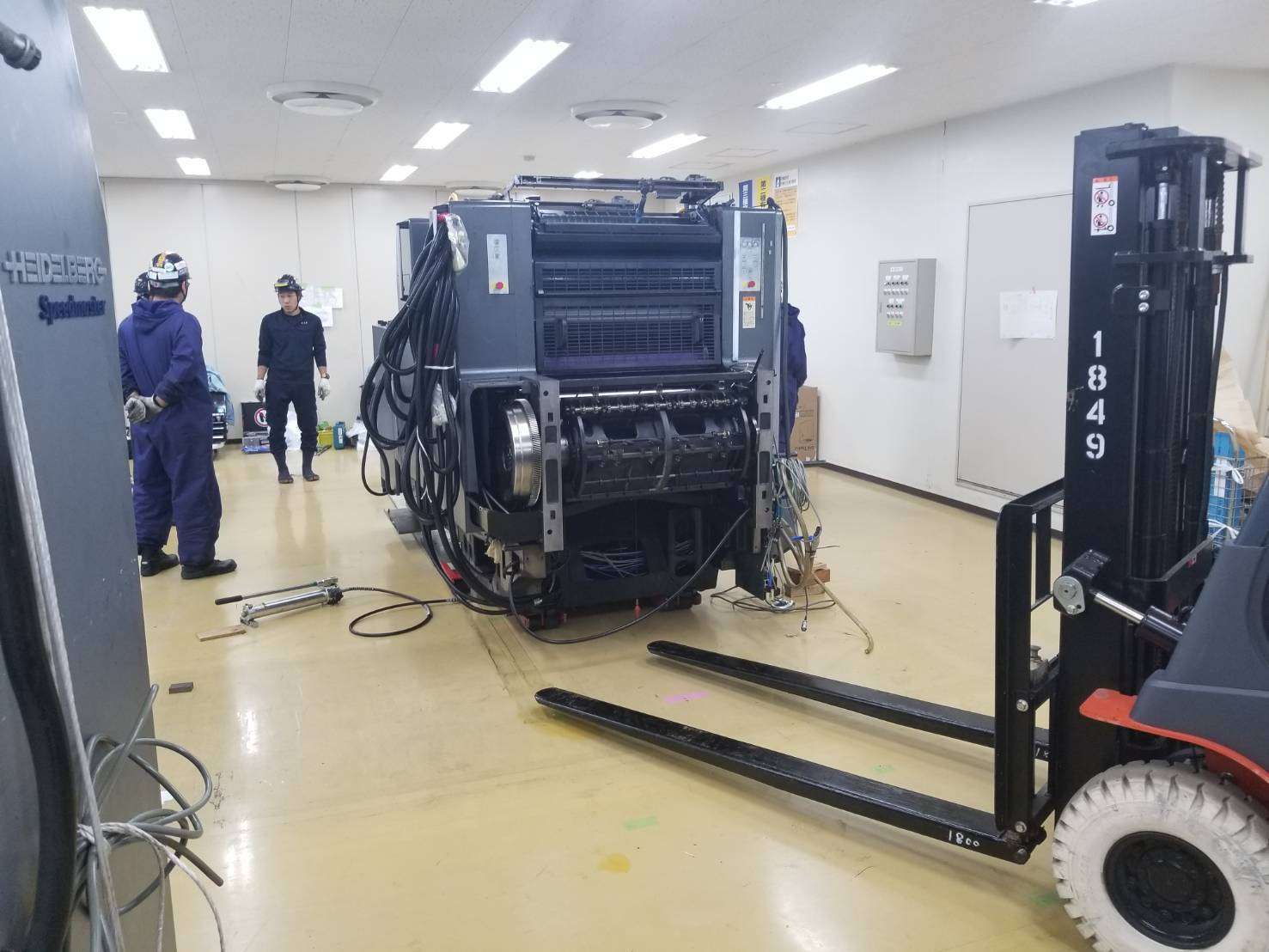 重量物搬入据付: 重量物搬入据付工事とは : 各種機械設備輸送据付 – FUNM