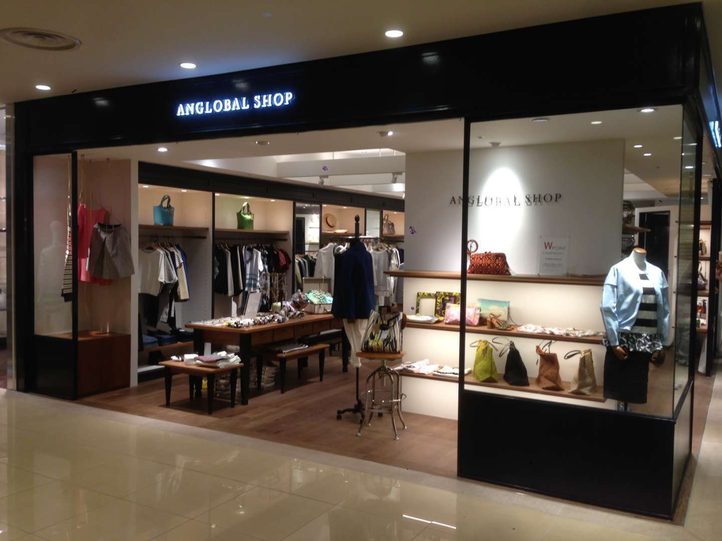 東京都豊島区 物販店 新装工事 | 店舗の施工事例 | 墨田区のスタイルアルファでは店舗内装やリノベーション工事を承っております