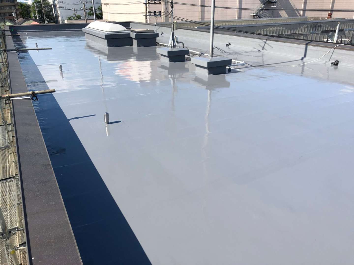 工場 屋上 ウレタン防水 密着工法 | 工場・プラントの施工事例 | 防水・補修工事は東京都練馬区の株式会社 ツツミにお任せください