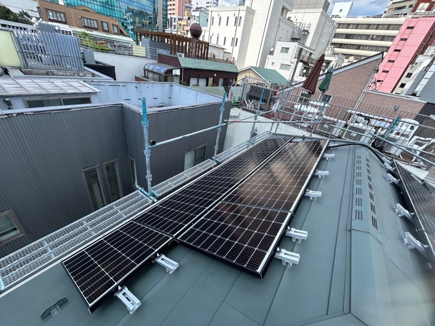 東京都渋谷区 太陽光パネル設置工事 | 戸建ての施工事例 | 株式会社BALOCKX