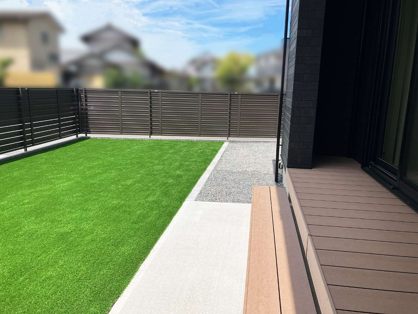 Image from https://s3-ap-northeast-1.amazonaws.com/production-switch/uploads/portfolio_storage/file/352665/ovGzKk8Xd-0jO5jIANJ16w.png