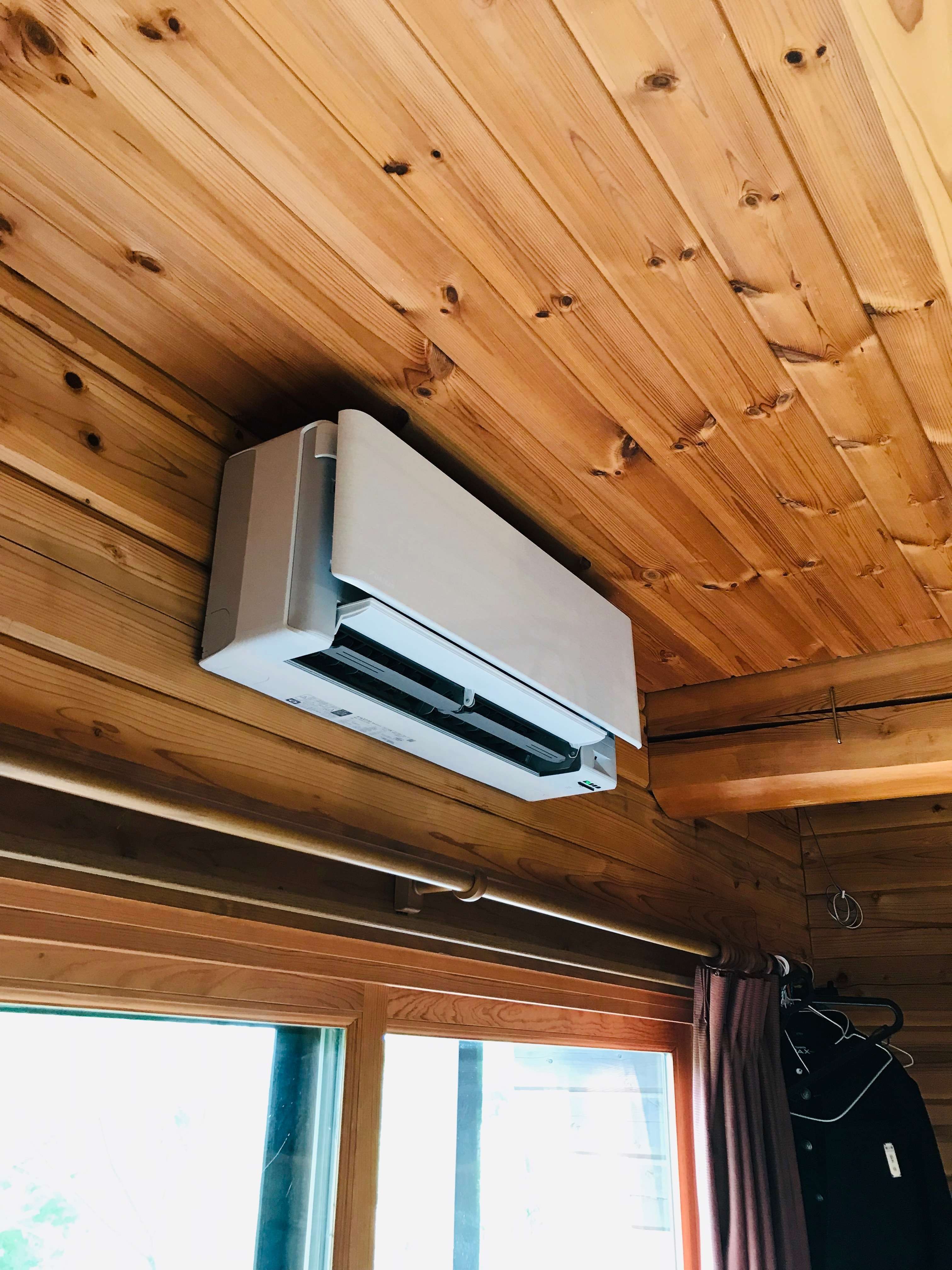 いわき市内おしゃれログハウスエアコン新設工事 その他の施工事例 福島県 茨城県の電気工事はいわき市の 桜電設 株式会社