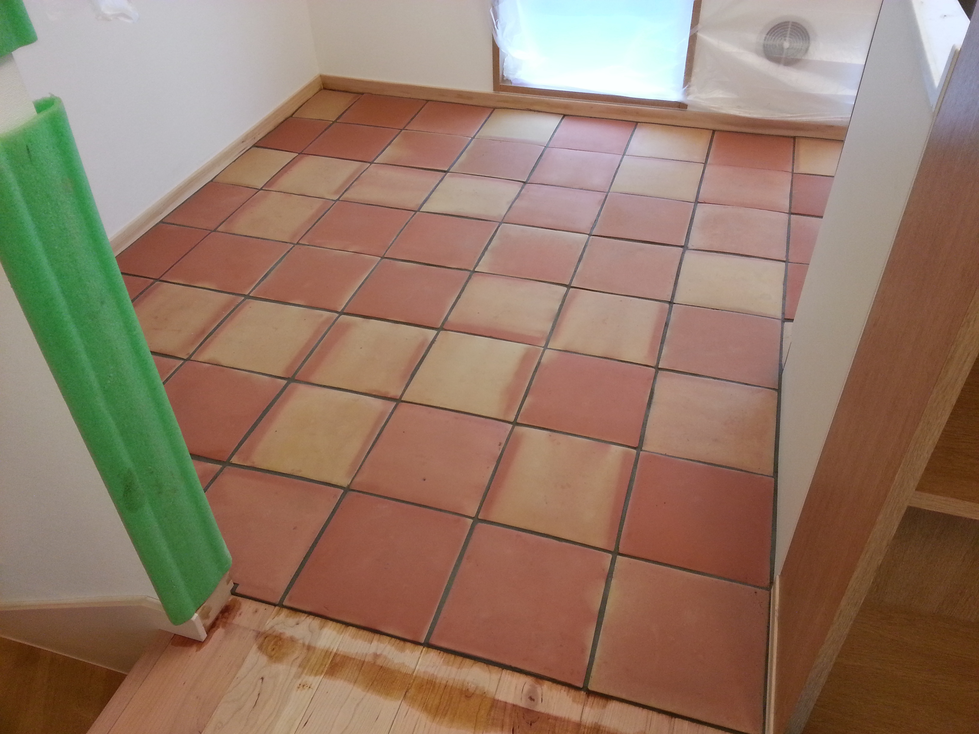 キッチン床に テラコッタ タイル貼 その他の施工事例 外装 内装タイル工事は東京都小平市の株式会社笹子タイル工業