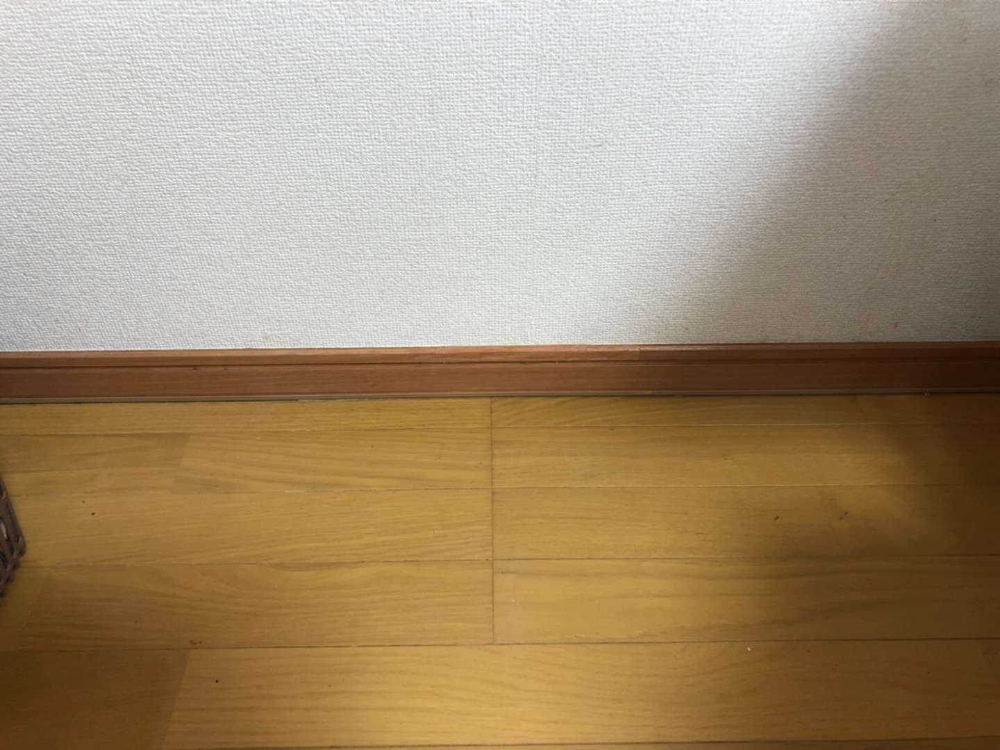 巾木 修理 マンション アパートの施工事例 住宅 店舗リフォームや災害支援は東京都足立区の株式会社フリースタイルへ