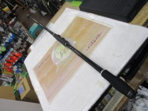 ｼﾏﾉ「ﾎﾞｰﾀﾞﾚｽ 305H4-T」入荷です。