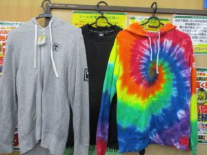 おしゃれなバッグやウェアが入荷！！