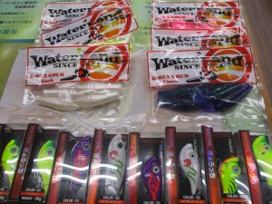 人気カラー入荷