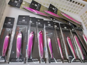 話題の新色！ﾎﾞｰｽﾞﾚｽ/ﾐｯﾄﾞﾅｲﾄﾊﾟｰﾌﾟﾙ当店入荷にております♪