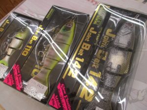 艶かしく、釣れる。コスパルアー入荷です！