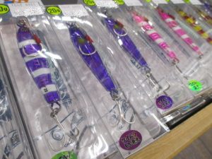 牙を制す。