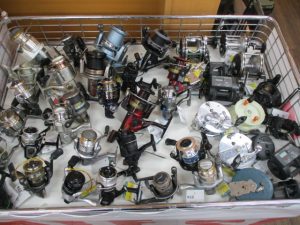 中古商品、続々入荷しています‼