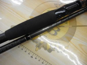 ヒュージカスタム入荷！