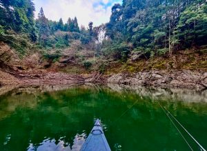 暖かい日の後はバス釣りへ