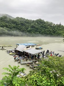 台風直後の相模湖