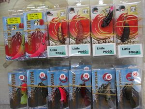 陰キャコラボ ポゴ、アップワード、シャチホコ、サカサニョロ、エリアのフックや渓流のハリス等入荷。