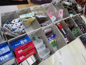 針や糸、オモリ、ケース等消耗品入荷しました！