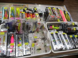 特価ワゴンコーナーに特価品大量補充しました！！