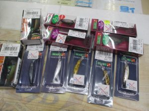新古管釣りルアー新入荷コーナーに補充しました♪