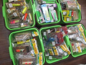 新古・中古バスルアー店頭へ並べました♪一緒にソルトルアーも少しだけ入荷！