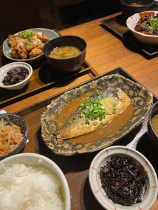 鯖味噌定食🐟
