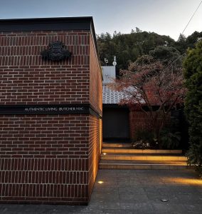 奈々です！福岡の大人の隠れ家レストランをご紹介します🍷✨
