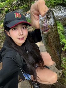那波青です⭐︎長野の大自然に囲まれて釣り！絶品虹鱒唐揚げも❤︎