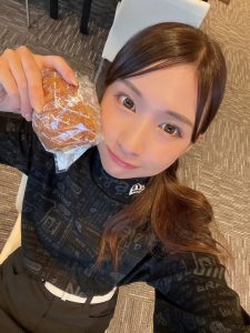 真面目シュークリーム👀☁️