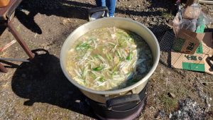 秋の芋煮大会へ。