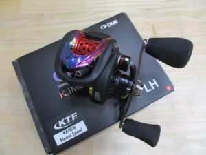 【バス入荷情報】今江克隆プロデュース！ジーニアス プロジェクト「グラビアス K.IMAEオーロラ K.T.F./REDリミテッド2025」入荷!!