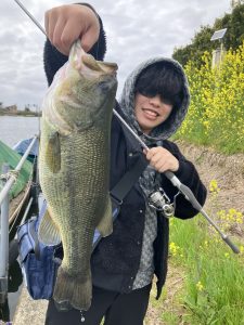 ★シラウオパターンで霞のビッグバス捕獲！★