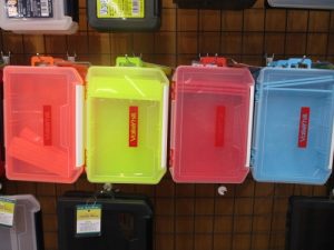 カラフルなルアーケース