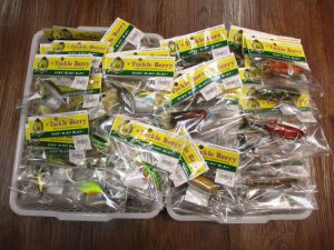 バスルアー大量入荷＆フォーナインマスター ホワイトウルフ606L-e＆ospニチカ167F入荷！