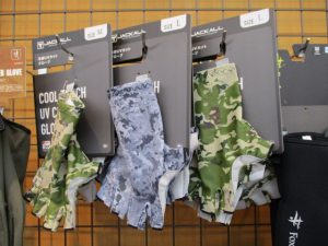 ジャッカル冷感グローブ等入荷!!