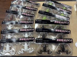 【BiG Berry 下総古河店】中古トラウト・バスルアー大量放出のお知らせ＆房総蛙マッスル・『DRESS』×『初音ミク』コラボステッカー入荷！
