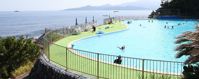初島アイランドリゾートの海のプールの写真