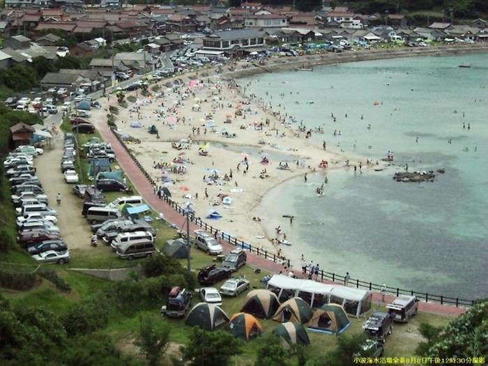 小波海水浴場とキャンプ場の上空写真
