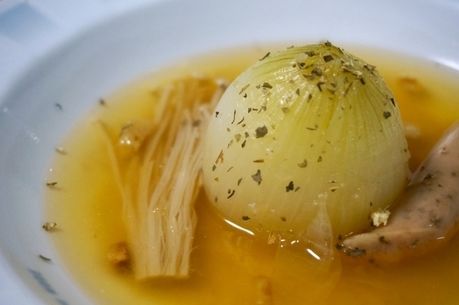 まるごと玉ねぎスープの画像