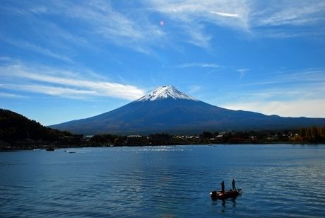 河口湖と富士山の写真