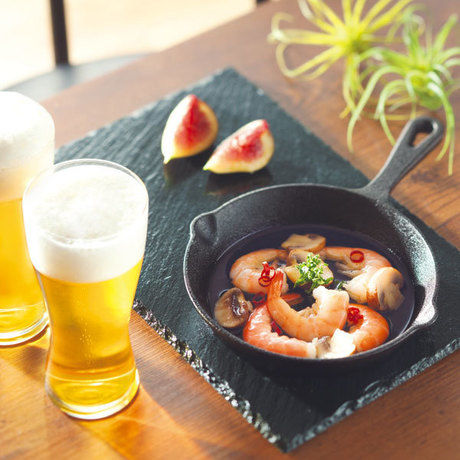 ビールとスキレットで作ったアヒージョのおつまみ