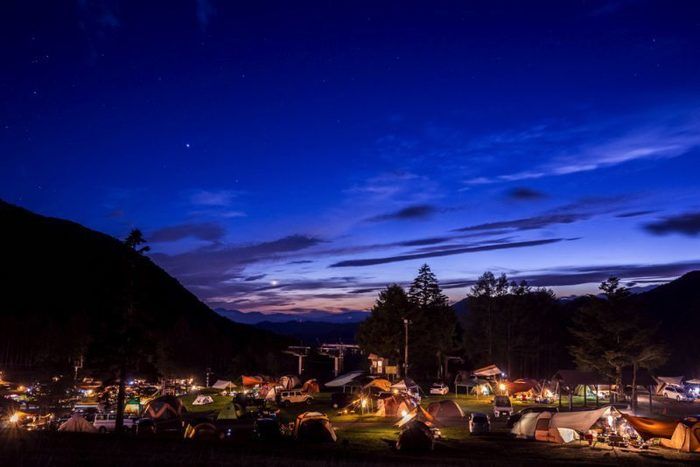 丸沼高原オートキャンプ場の夜の風景