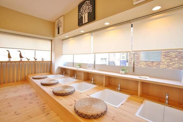 足湯カフェの内装
