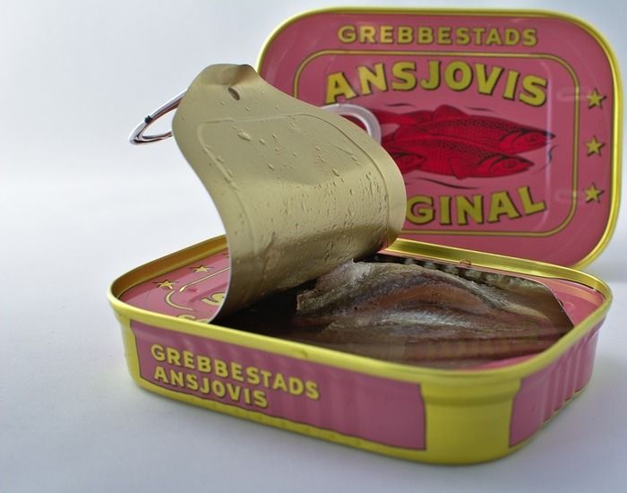 アンチョビ缶詰