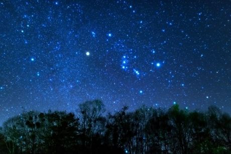 星空に浮かぶオリオン座