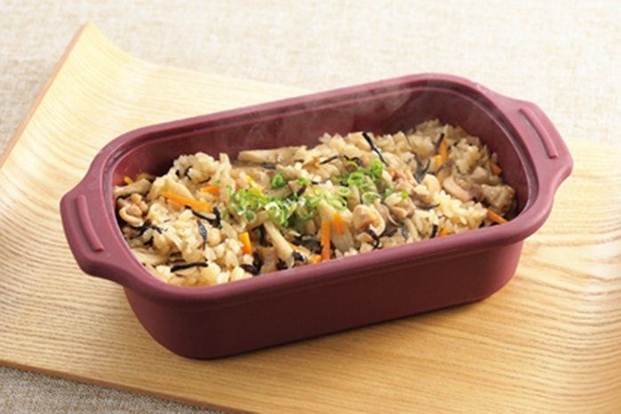 ブランシェのシリコンスチーマーに入った炊き込みご飯