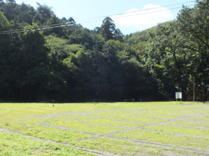 嵐山渓谷月川荘キャンプ場のテントサイト