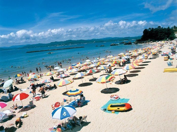 御座白浜海水浴場の様子