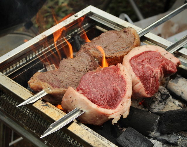 hinataの肉焼き名人に聞く！本気でウマいシュラスコHOW TO