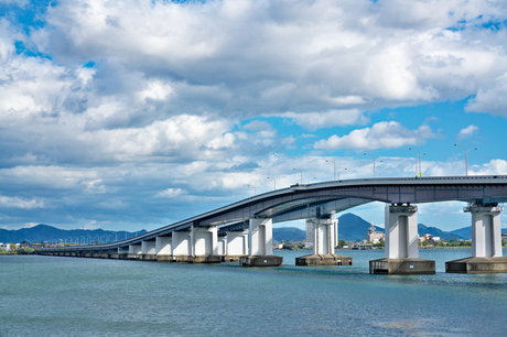 琵琶湖大橋