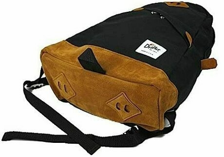 黒リュックの人気 定番ブランドを紹介 手軽におしゃれコーデを決めよう キャンプ アウトドア情報メディアhinata