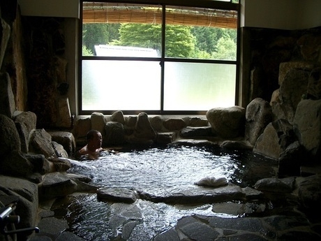 くるみ温泉岩風呂